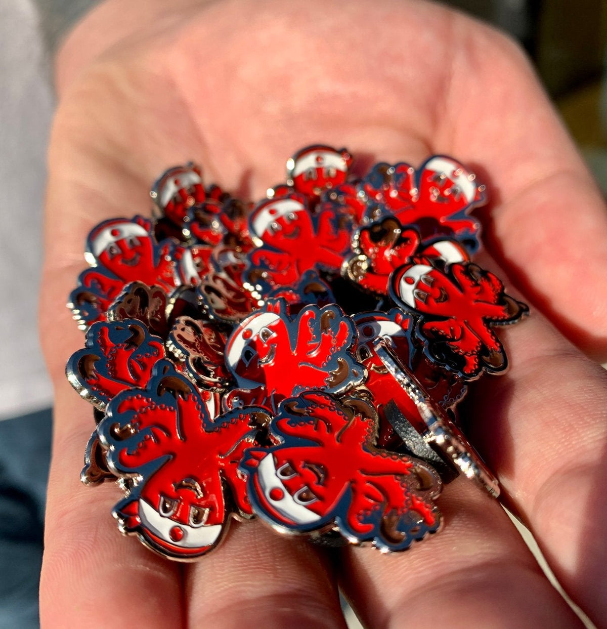 Red Octo Pin C0